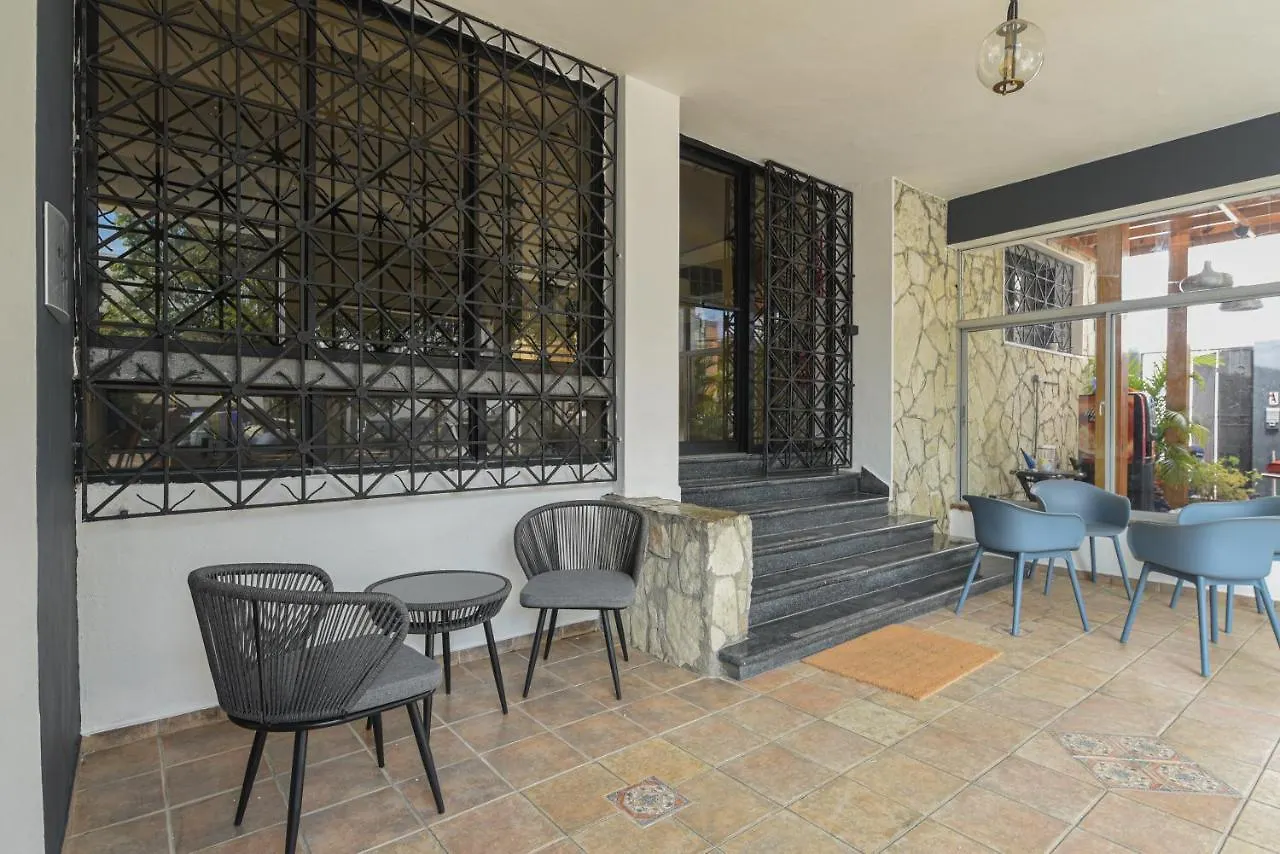 Ph 19 Guesthouse Hotel In Gazcue Santo Domingo